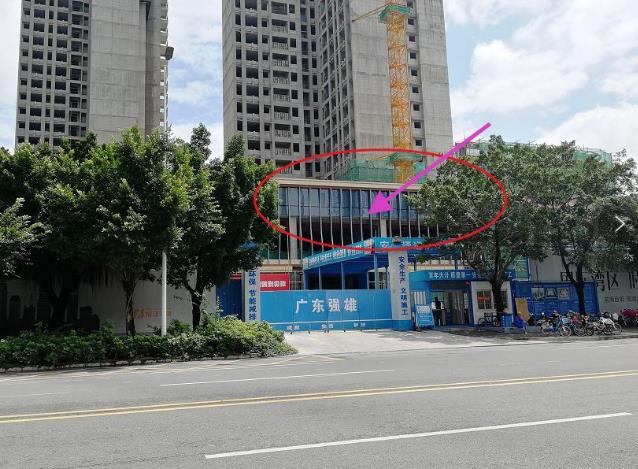云玺锦庭小区门口图 